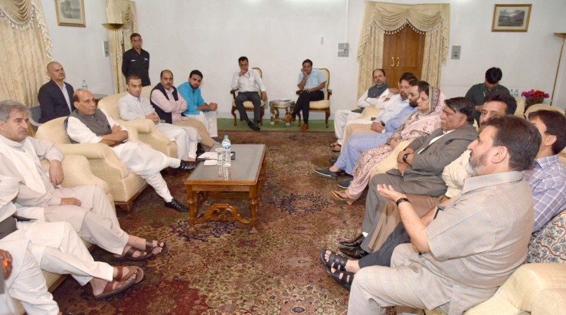 rajnathsinghmeetsleadersofvariouspoliticalpartiesinjk